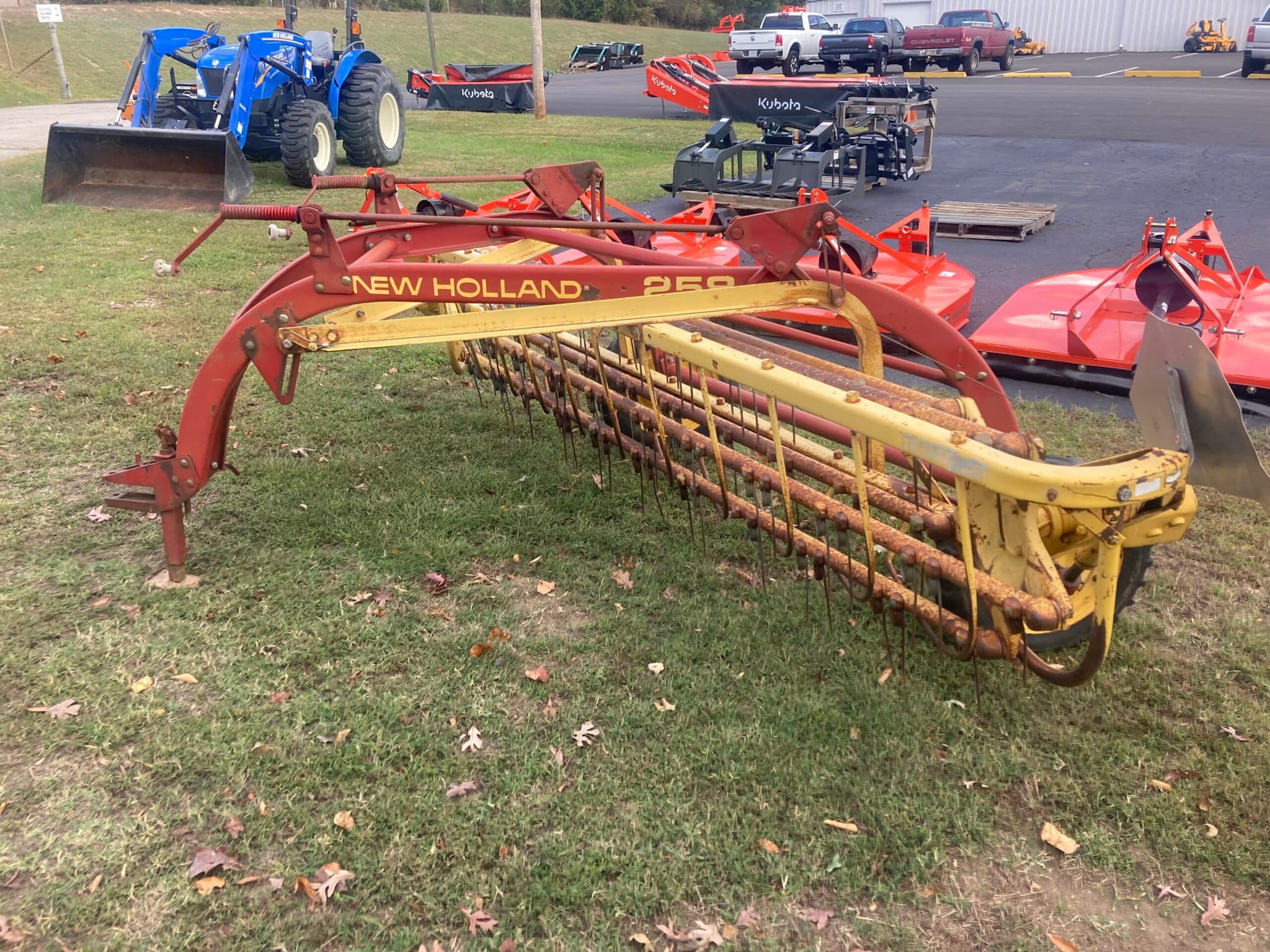 New Holland 258